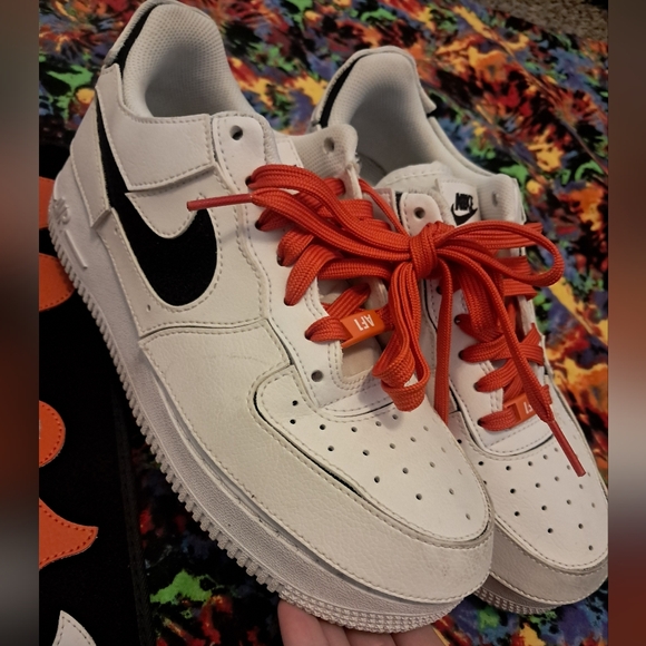 Nike Air Force One AF1/ White Black Orange Sneakers - Picture 3 of 8
